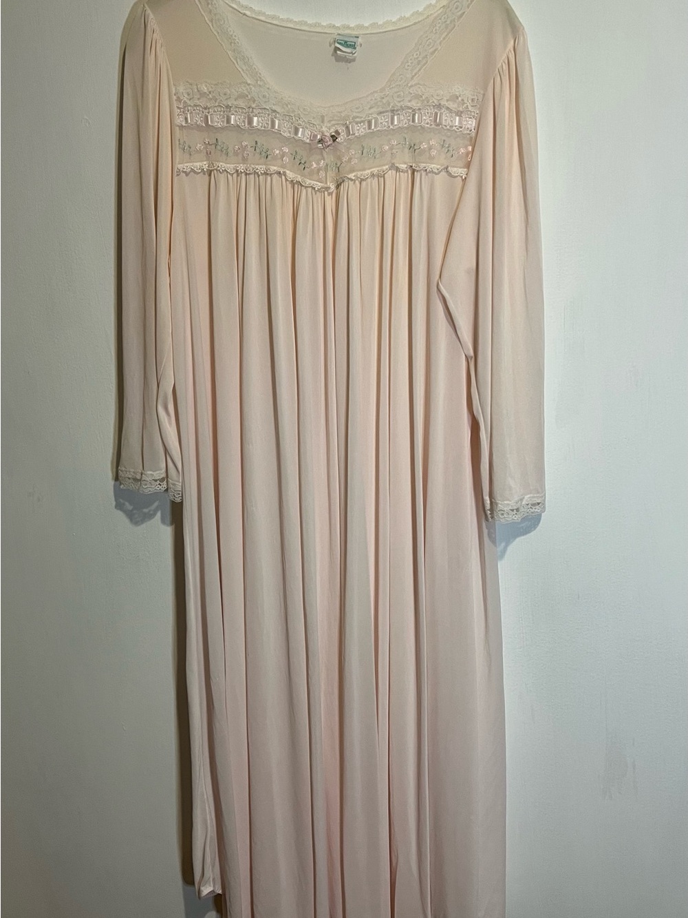 Vintage Fairy core Palmers Lace Yoke Nightgown in Soft Blush size large